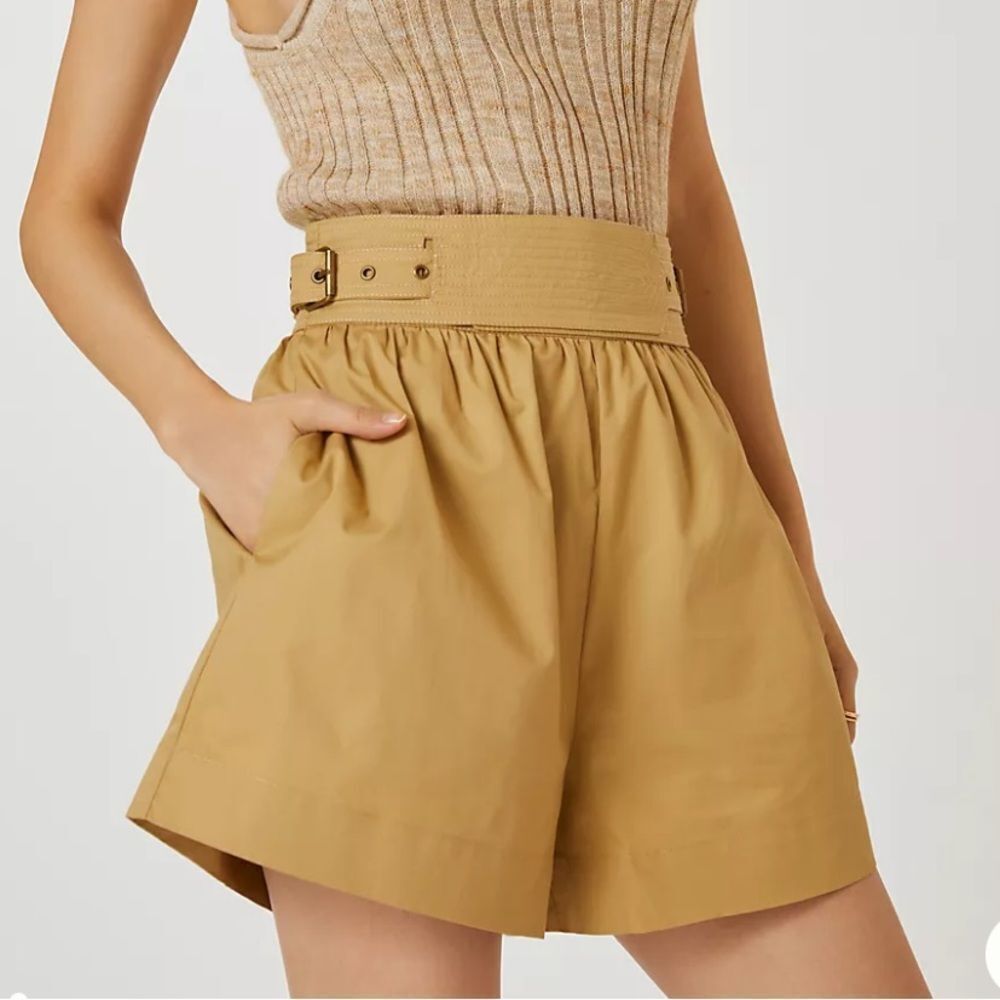 Moon River double buckle shorts Tan High-Waisted Women Shorts